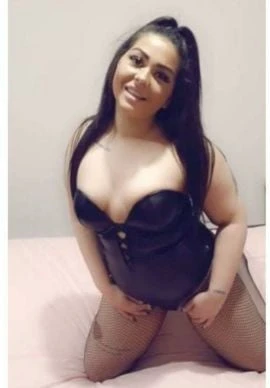 Nicole — 4 / 6