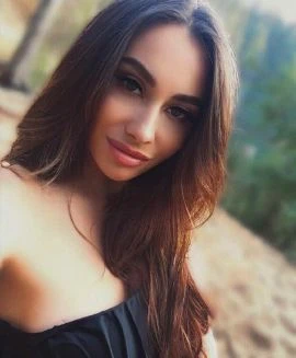 Avrora, Escort, Paris