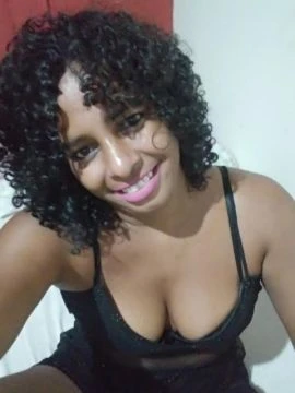 Júlia Majú — 4 / 5