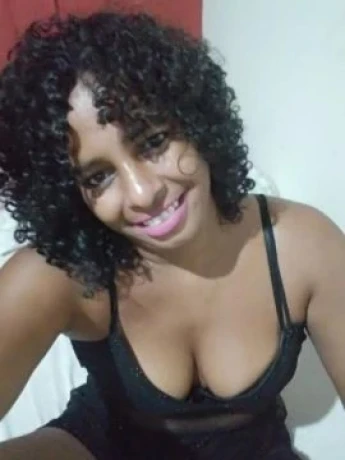 Júlia Majú — 4 / 5