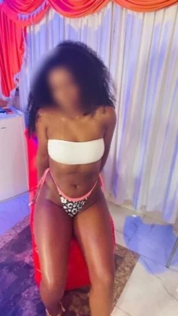 Agatha Muniz — 3 / 5