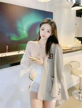 feifei khobar — 3 / 6