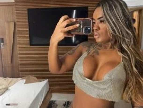 Kloe Mendes — 3 / 8