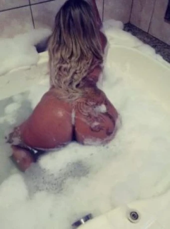 Mel Dantas — 4 / 7