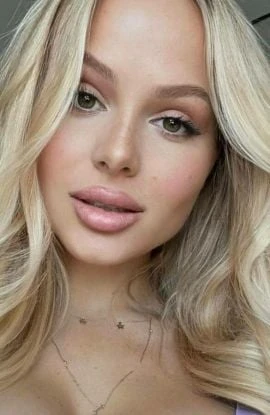 Alina — 8 / 9
