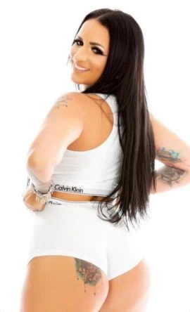 Liz Fonseca — 3 / 8