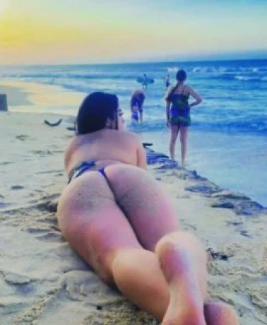 Mikaelly Nicolly — 1 / 5