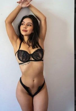 Melany — 3 / 5