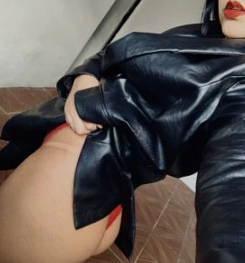 Yarla Gonçalves — 2 / 5
