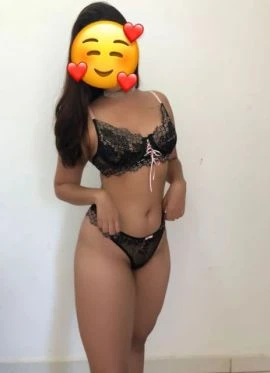 Gaby Bass — 2 / 9