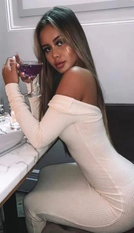 Cami, Escort, Milan