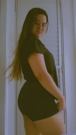 Isabele Oliveira — 3 / 5