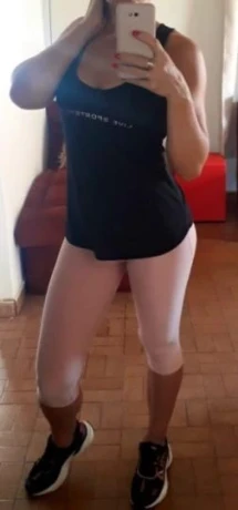 Karina Ferrari — 7 / 8