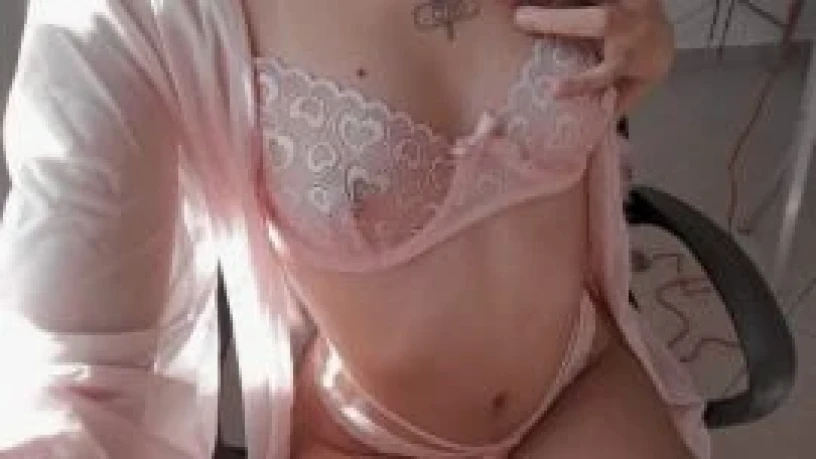 Ariane Petrova — 1 / 9