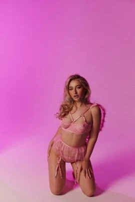 Milana — 7 / 9