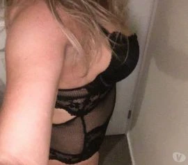 Female Escort — 2 / 5