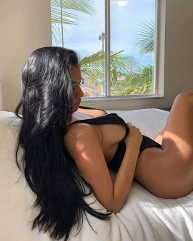 Alicia — 2 / 4
