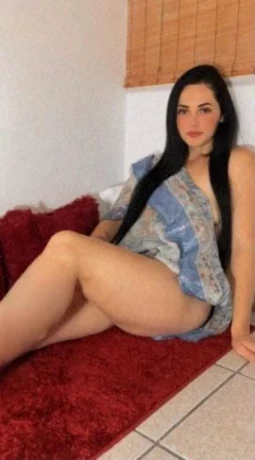 Sthepany Santos — 4 / 5