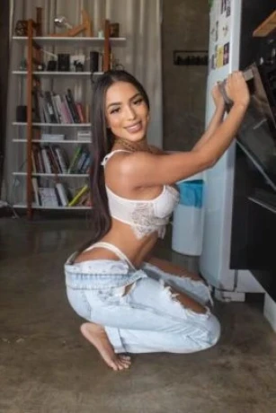 Alícia Lacerda — 2 / 9