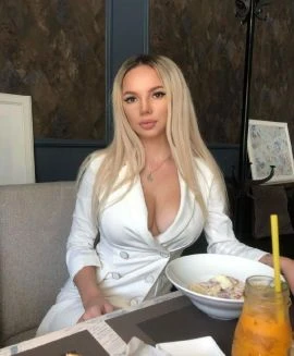Kristina — 4 / 6