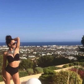 Kim — 8 / 9