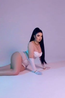 Alina — 5 / 9