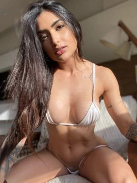 Alanis, Escort, London