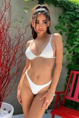Yana, Escort, Paris
