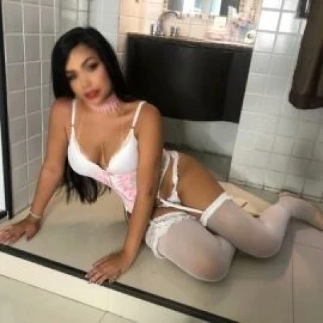 Heloh Dominique — 5 / 8