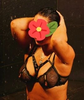 Yasmin New Berlin — 2 / 9