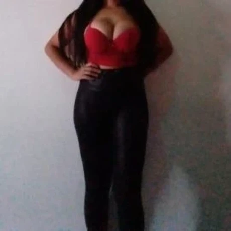 Natália Lee — 2 / 5