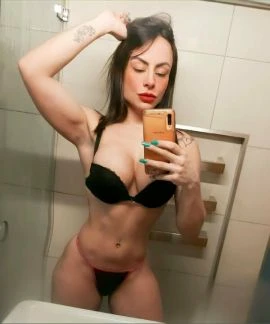 Larissa — 3 / 9