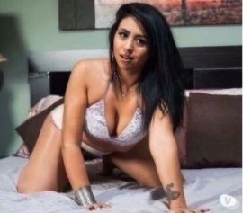 Female Escort — 2 / 4