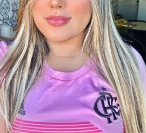 Isis Macedo — 7 / 9