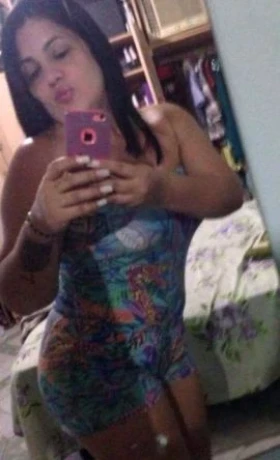 Yasmin Vasconcelos — 3 / 4