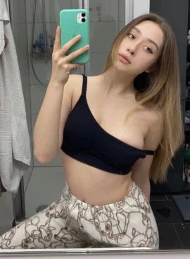 Elizabeth — 4 / 9