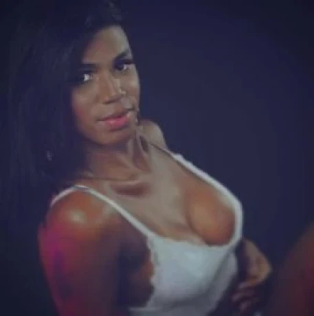 Laís Salimeni — 5 / 9