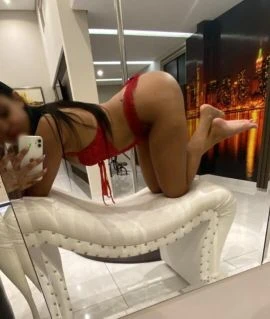 Lara Ventura — 4 / 5