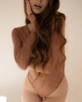 Amelia — 2 / 7