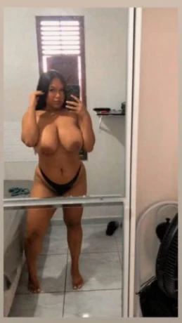 Camila Carvalho — 4 / 9