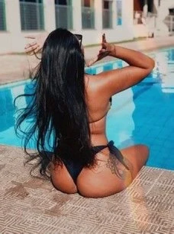 Dani Lacerda — 4 / 5