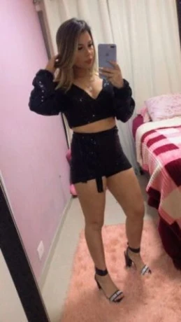 Nayara Leal — 3 / 5