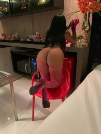 Luana Santana — 4 / 5