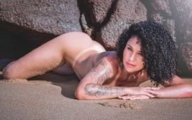 Elizabeth Rocha — 2 / 9