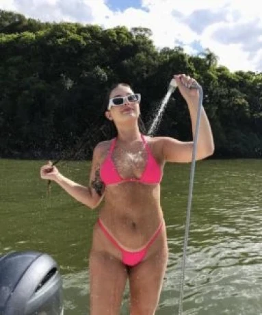 Melissa Kuhnn — 2 / 5