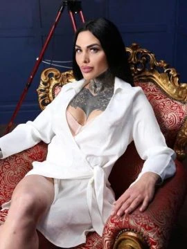 Zlata — 8 / 9