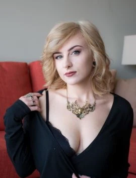 Elsa — 2 / 8