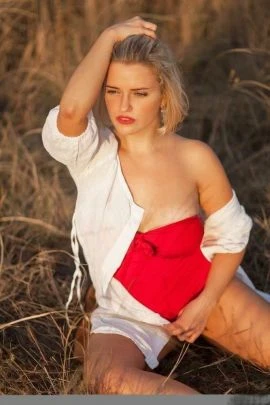Kristina — 2 / 8