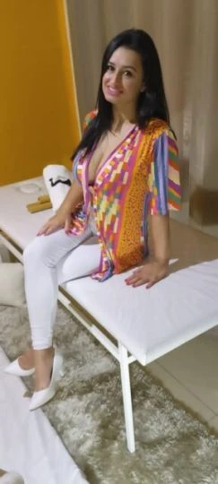 Lana Lins — 3 / 5