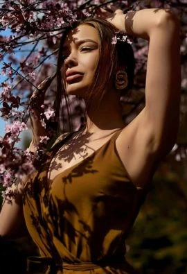 Darina — 8 / 9